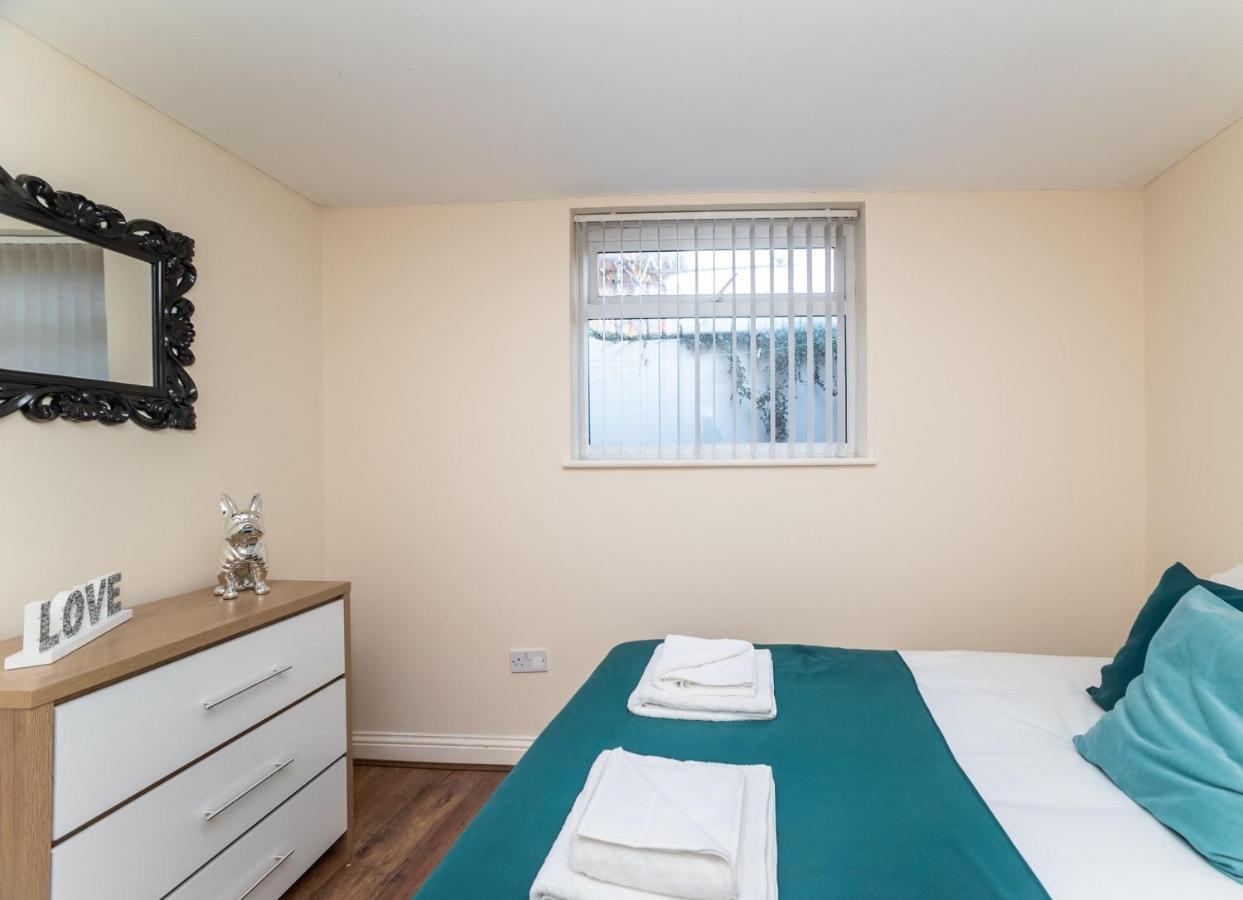 סאות' שילדס Beautiful Marine Park 2 Bedroom Apartment מראה חיצוני תמונה