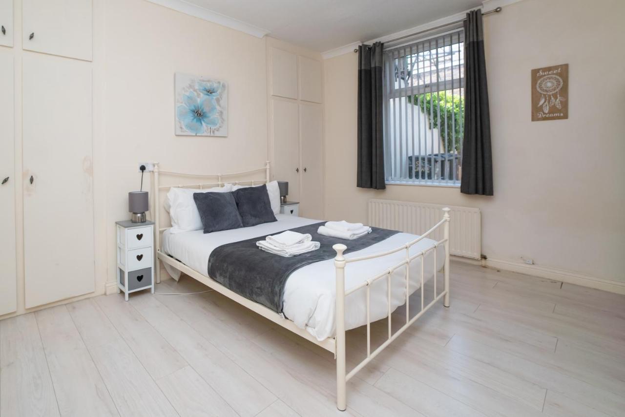 סאות' שילדס Beautiful Marine Park 2 Bedroom Apartment מראה חיצוני תמונה